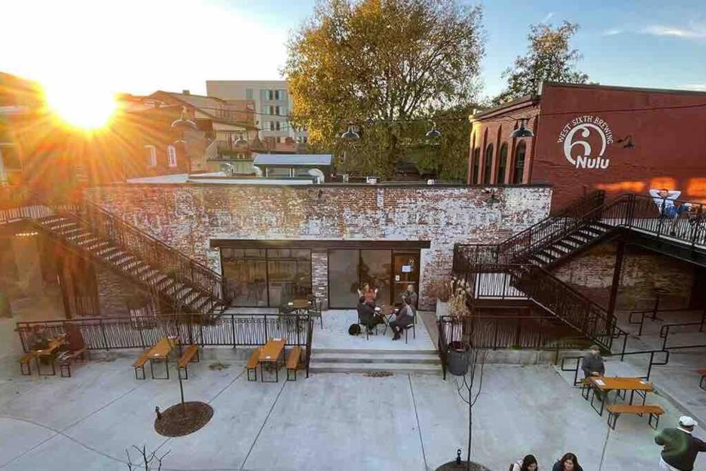 2Br Unit W/ Cinema Room In Nulu Louisville Zewnętrze zdjęcie
