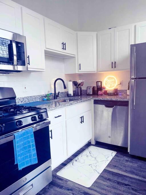 2Br Unit W/ Cinema Room In Nulu Louisville Zewnętrze zdjęcie